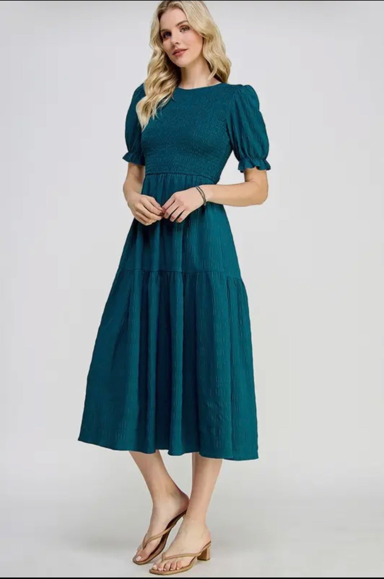 Smocked Textured Tiered Midi Dress | HUNTER GREEN