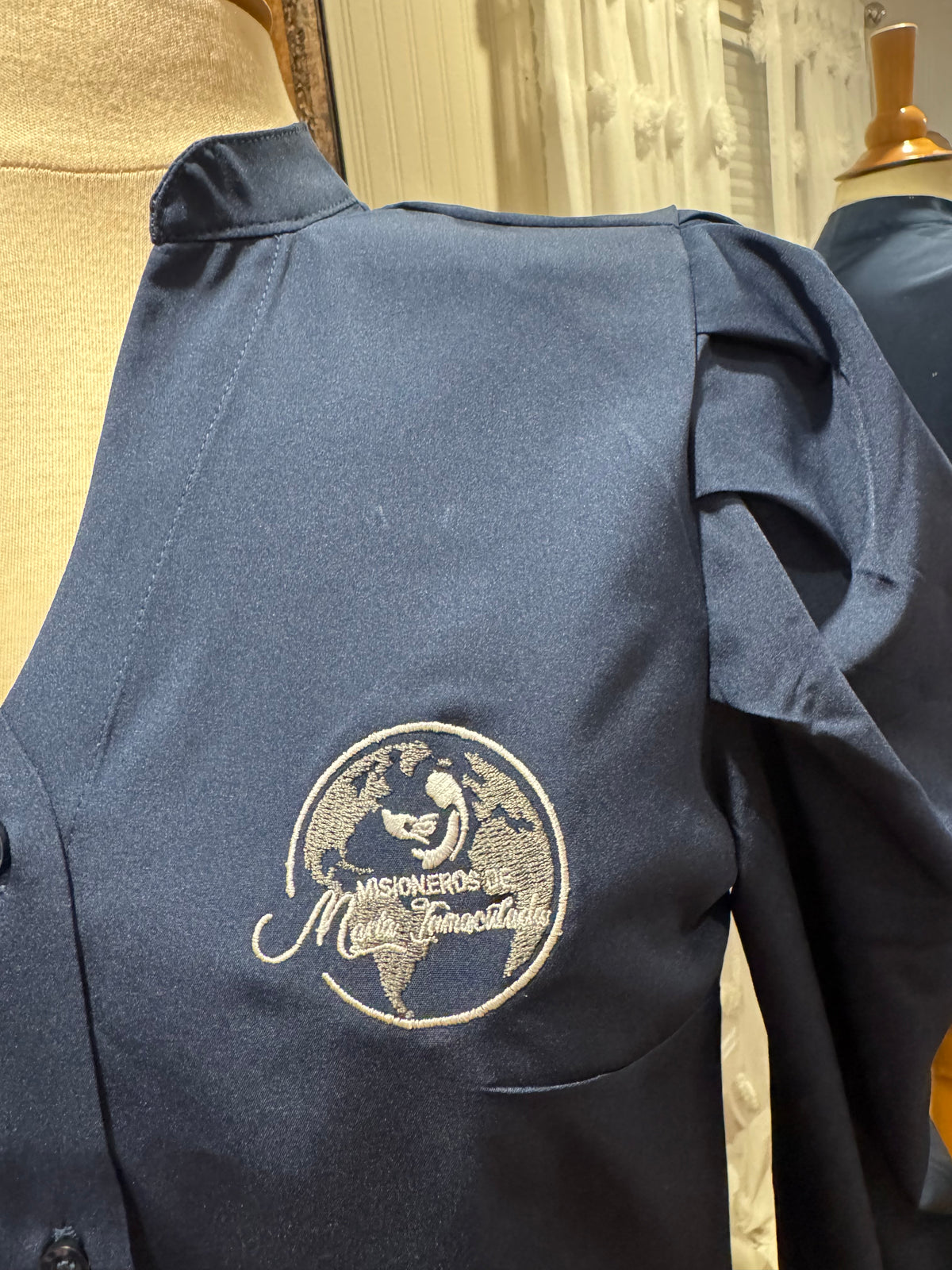 Blusas con el logo de MMI - Navy